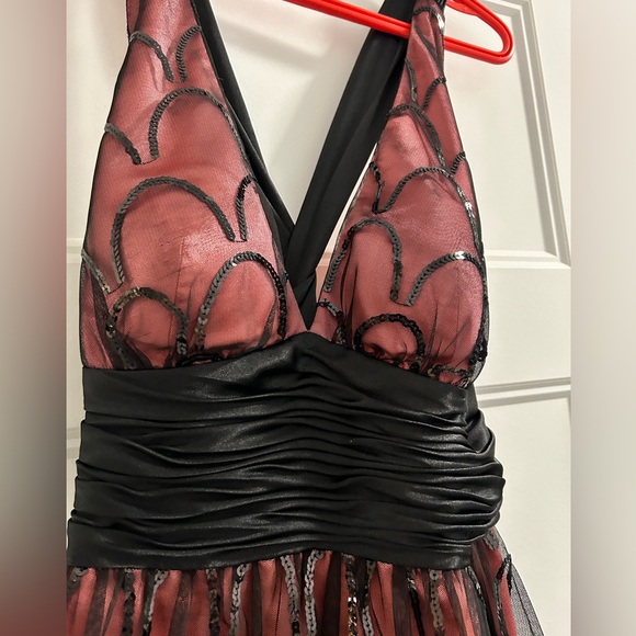 Adrianna Papell Boutique | Open Racer Back | Formal - Picture 3 of 11